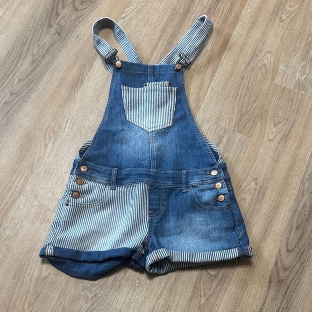 American Rag Blue Striped Jean Shorts Overalls cute pattern size 0